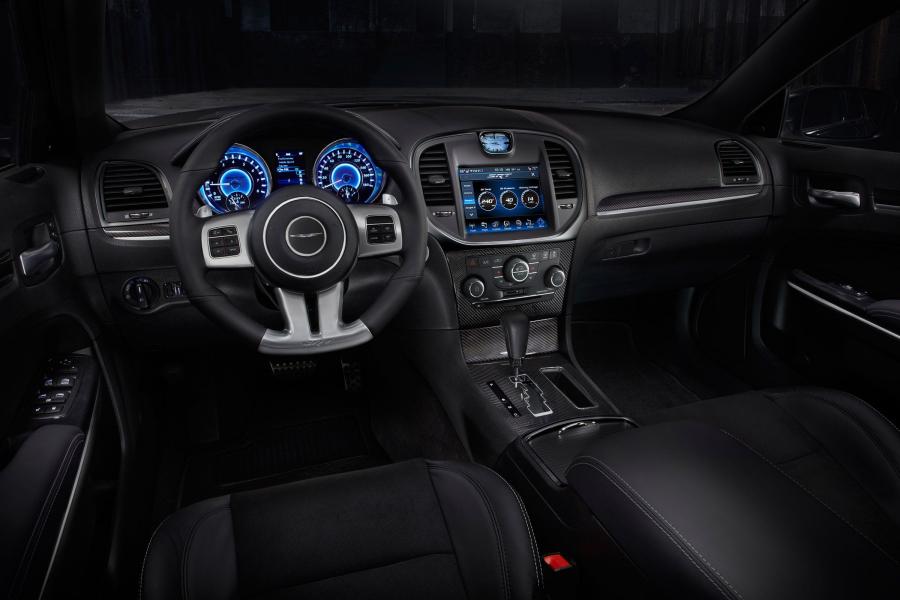  Chrysler 300C SRT8 2012 года  (фото 58 из 100)